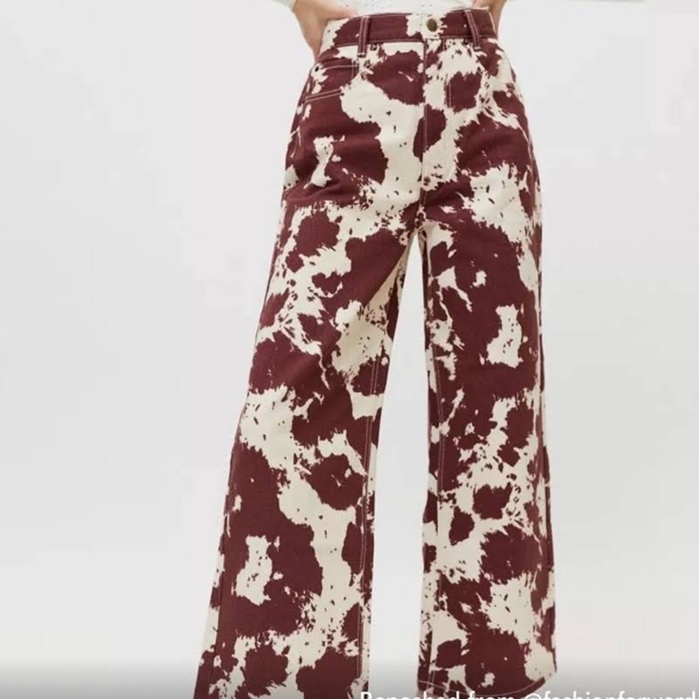 urban outfitters BDG western cow print high and wide jeans size 28